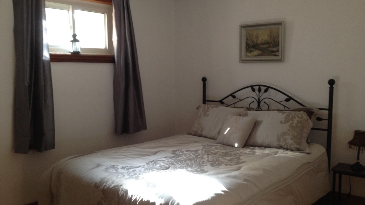 Photo of Bedroom in Oro-Medonte