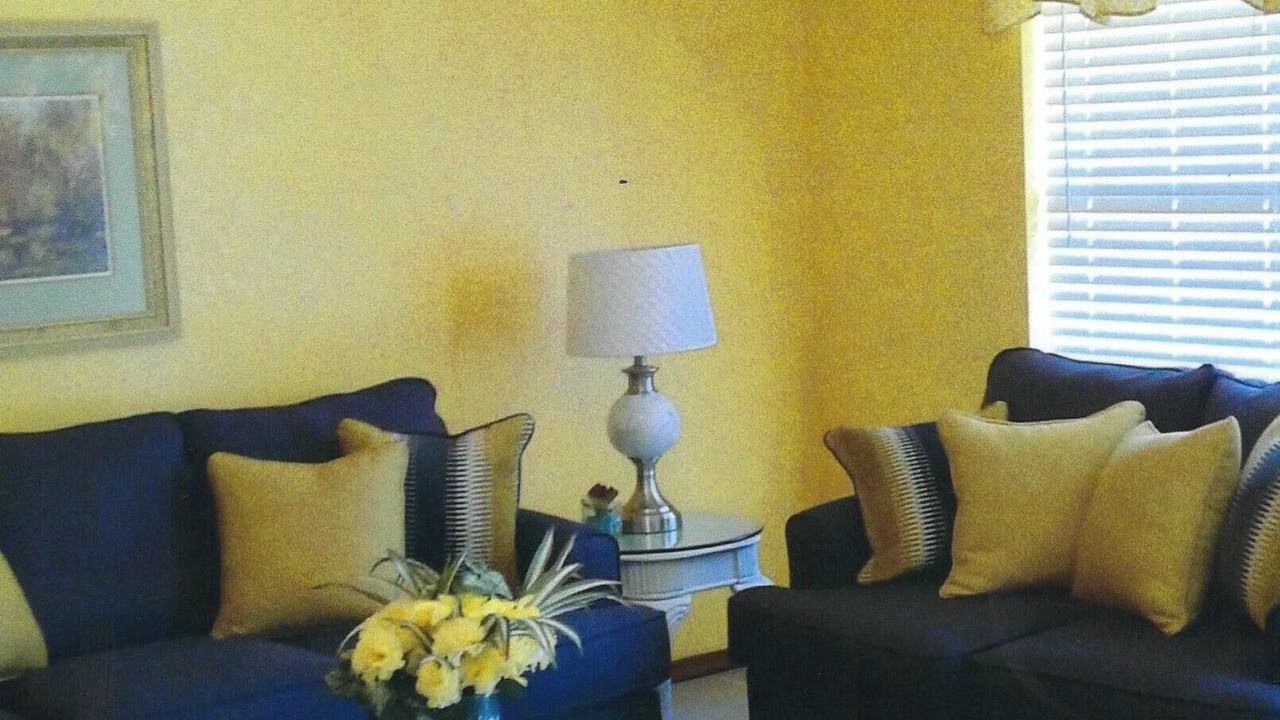 Photo of Livingroom in Enid