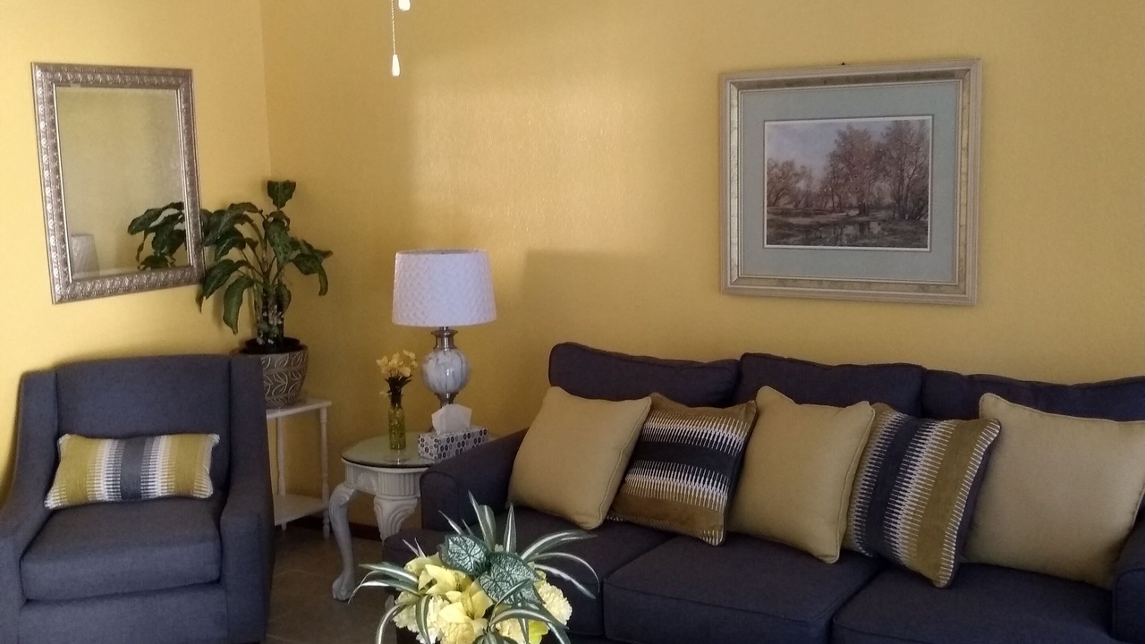Photo of Livingroom in Enid