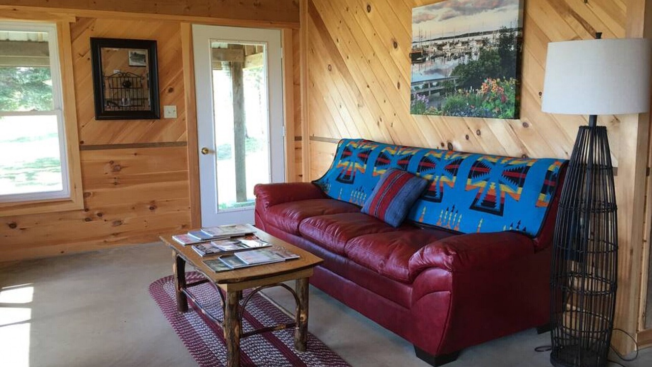 Photo of Livingroom in Eastport