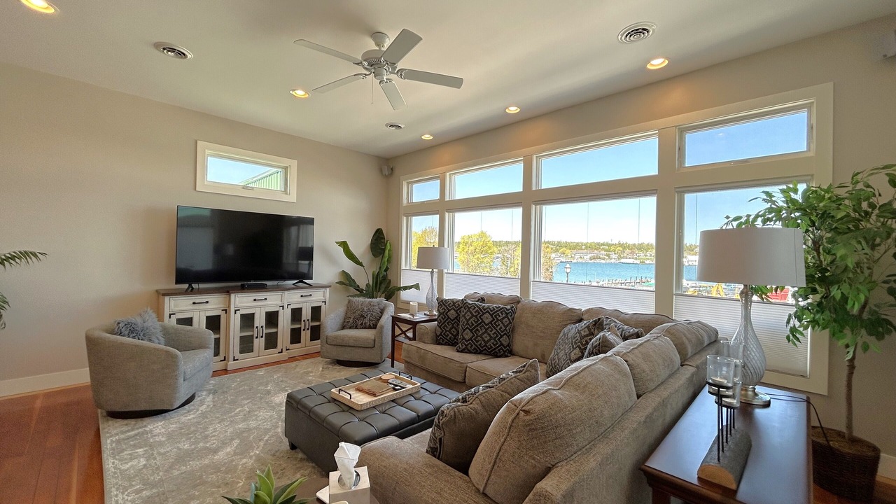 Photo of Livingroom in St Ignace