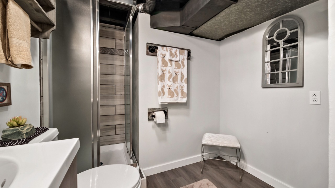 Photo of Bathroom in Shaw