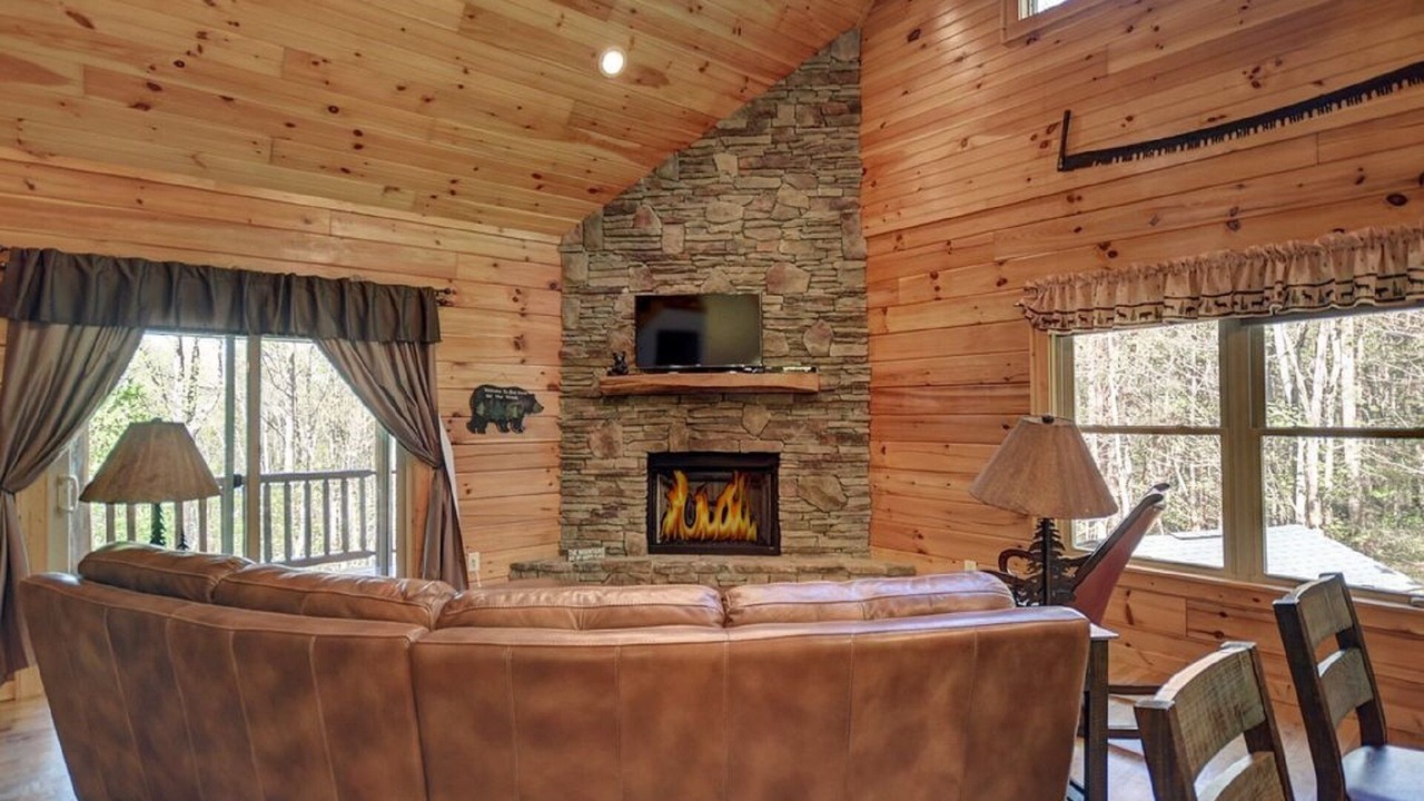 Photo of Livingroom in Apple Creek Acres