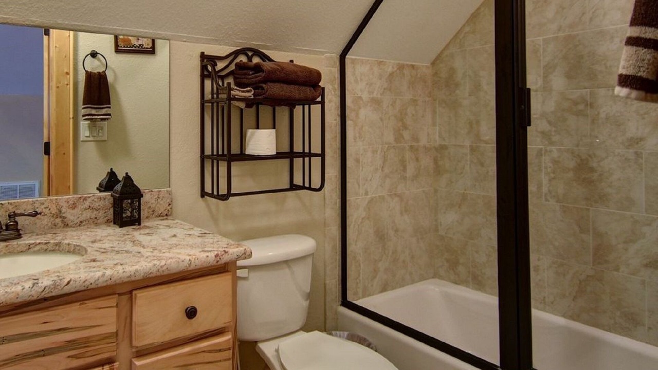 Photo of Bathroom in Apple Creek Acres