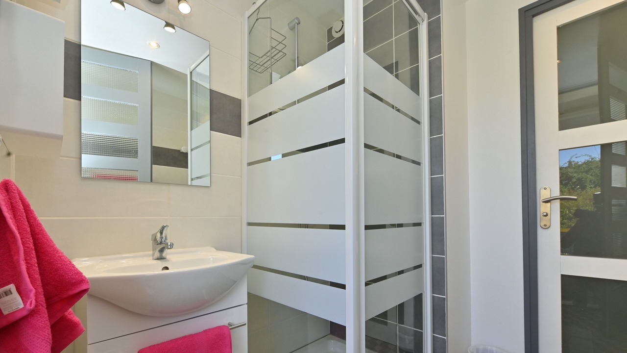 Photo of Bathroom in Doue-la-Fontaine
