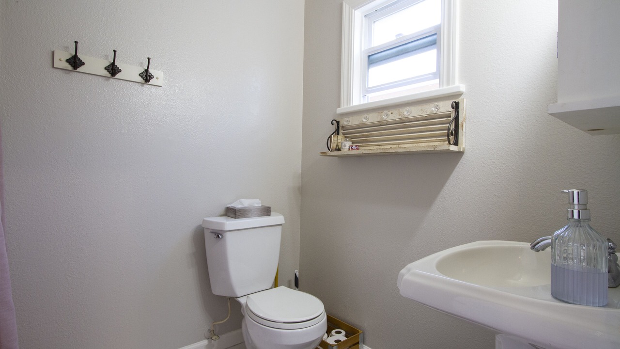 Photo of Bathroom in Fetters Hot Springs-Agua Caliente