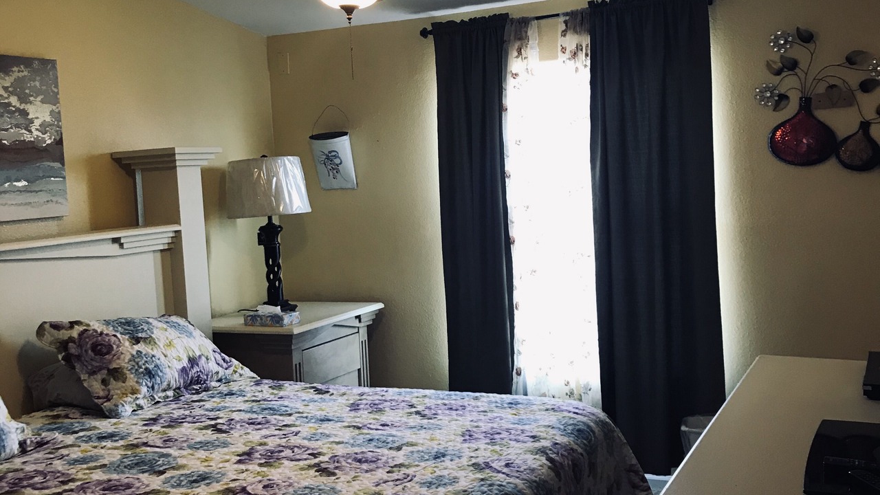 Photo of Bedroom in Crystal