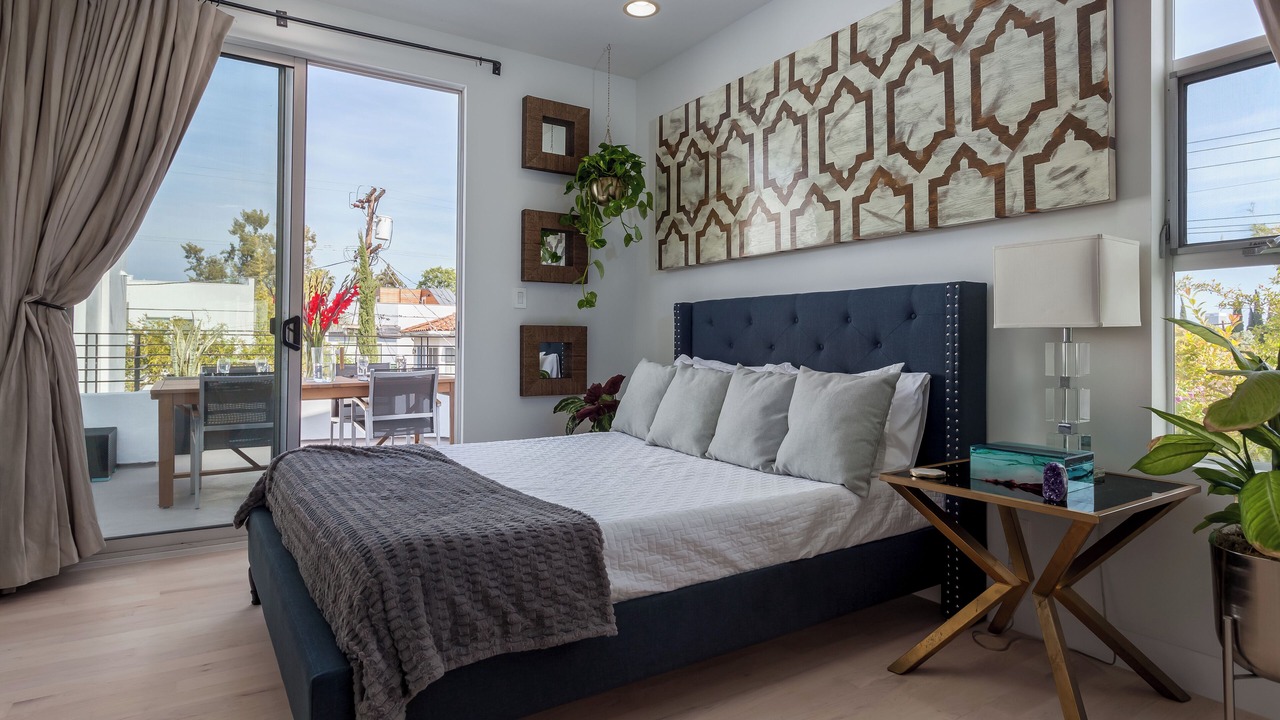 Photo of Bedroom in Beverly Grove