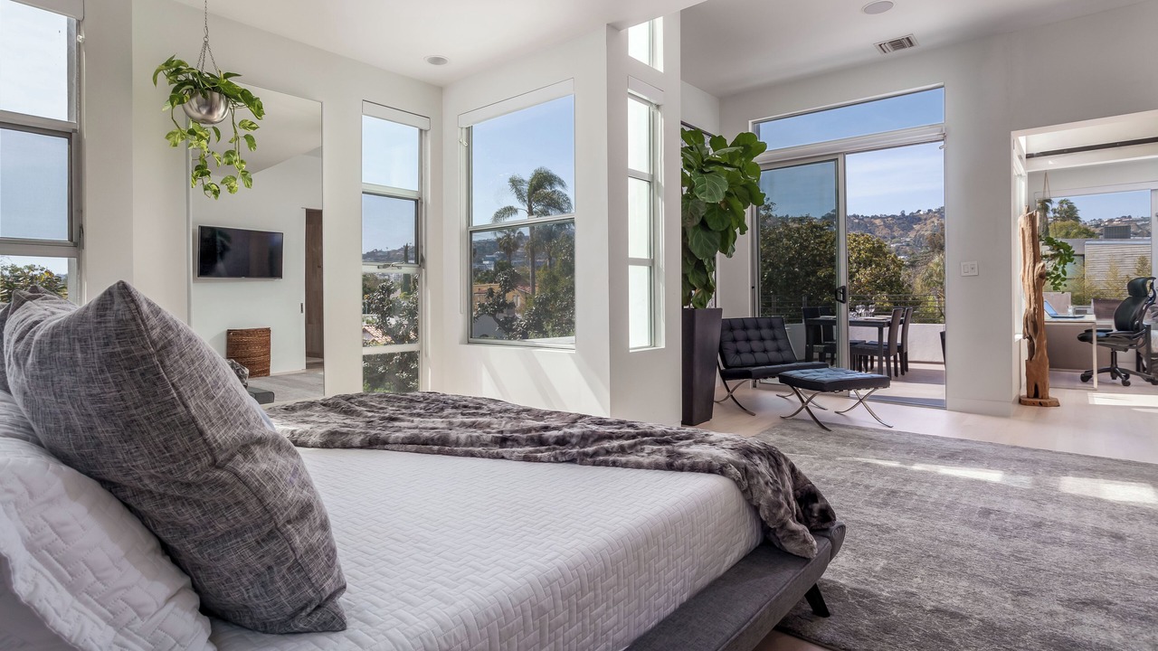 Photo of Bedroom in Beverly Grove