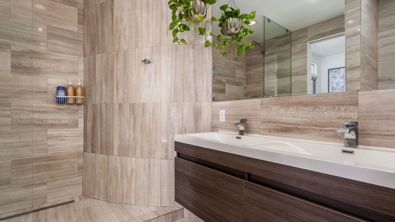 Photo of Bathroom in Beverly Grove