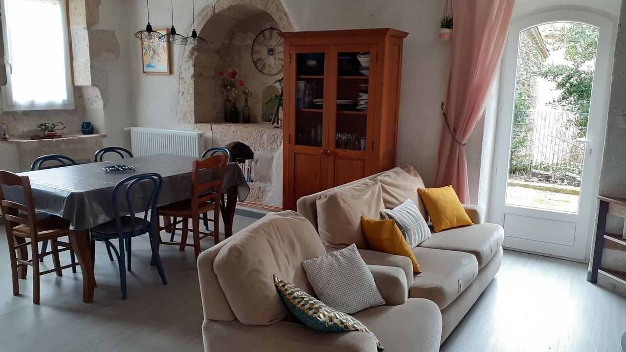 Photo of Livingroom in Bourg-de-Visa