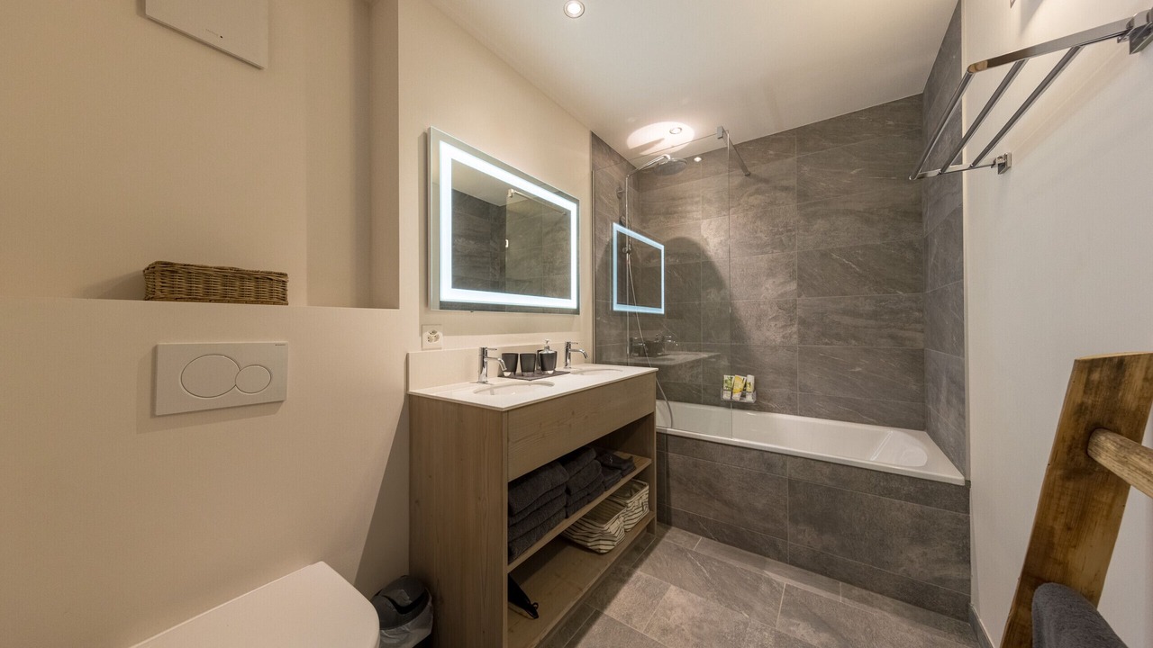 Photo of Bathroom in Saint-Pierre-de-Clages
