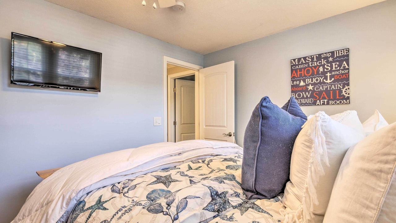 Photo of Bedroom in South Chatham