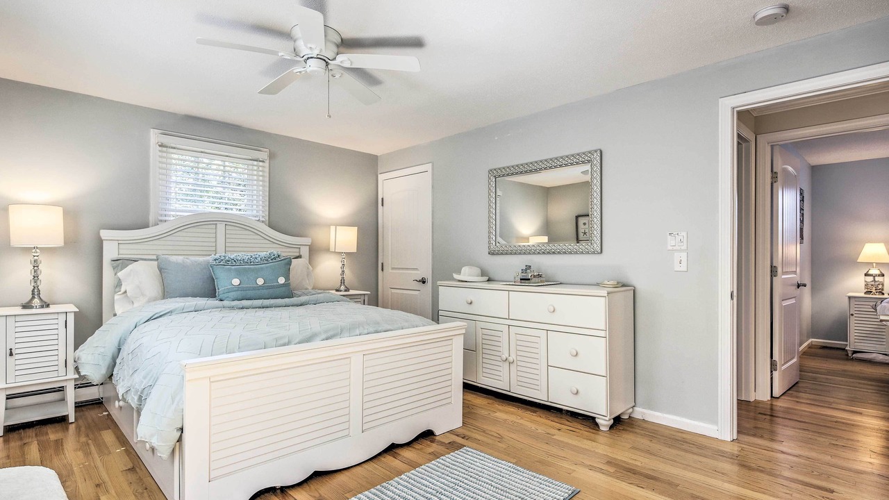 Photo of Bedroom in South Chatham