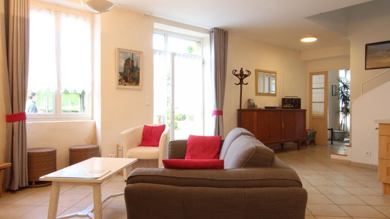 Photo of Livingroom in Les Loges-Marchis