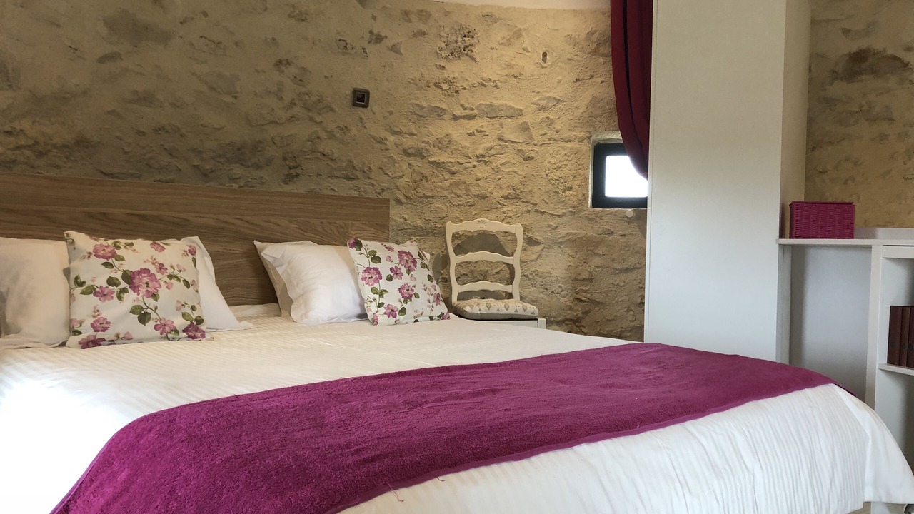 Photo of Bedroom in Lavardens