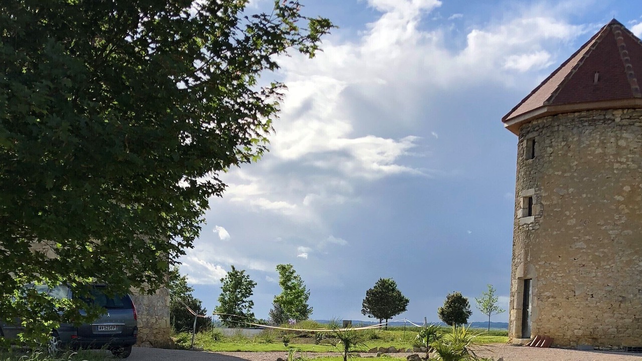 Photo of Outdoor in Lavardens
