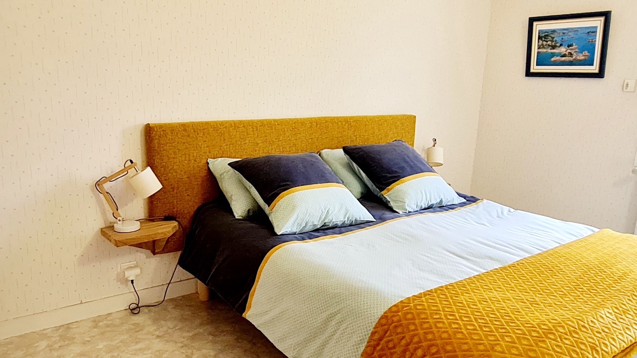 Photo of Bedroom in Saint-Marc