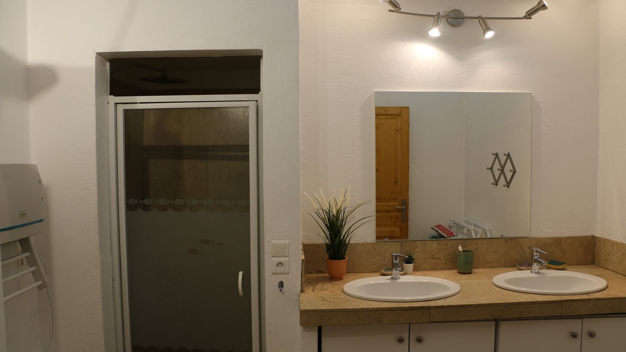 Photo of Bathroom in Lussan