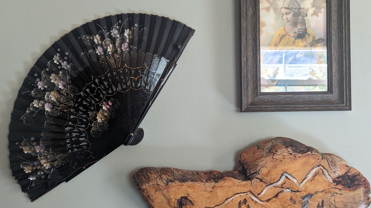 Photo of Others in Salmon