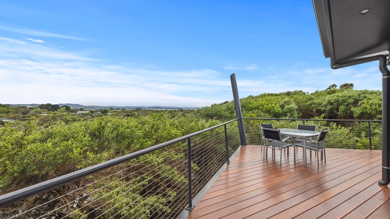 Photo of Patio Balcony in Sandy Point