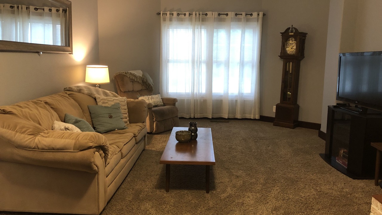 Photo of Livingroom in Prairie Du Chien