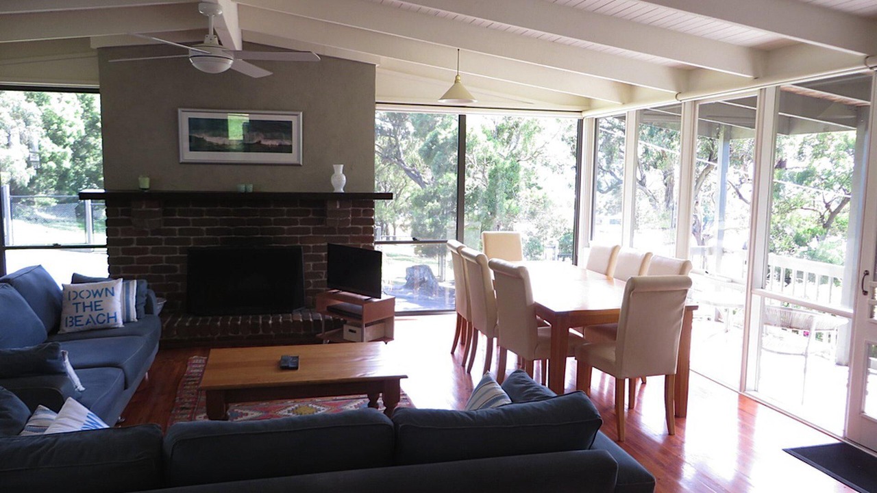 Photo of Livingroom in Lorne