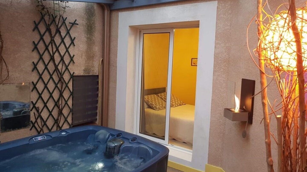 Photo of Others in Issel