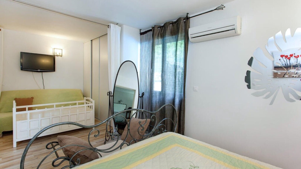 Photo of Bedroom in Issel