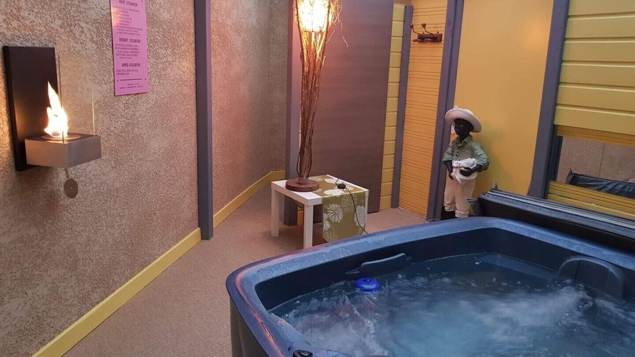 Photo of Others in Issel