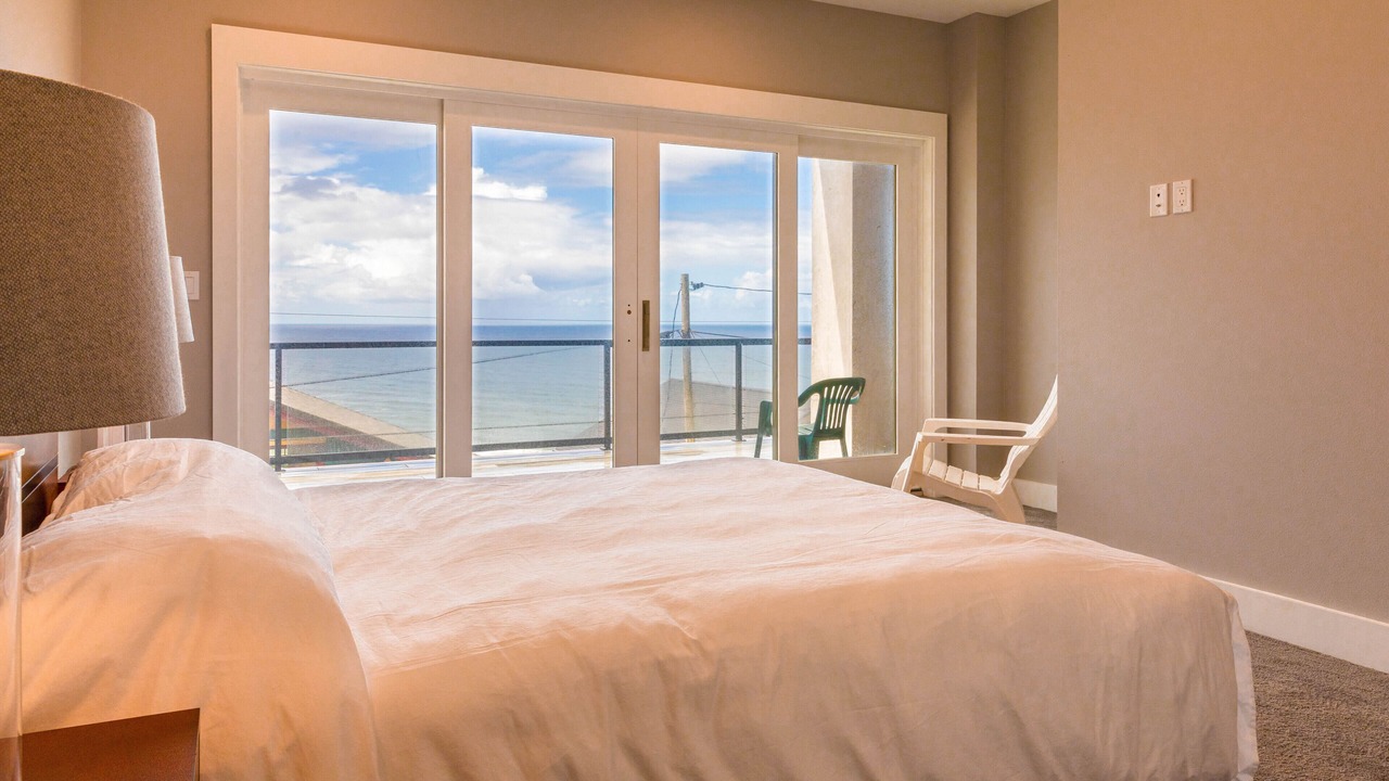 Photo of Bedroom in Oceanside