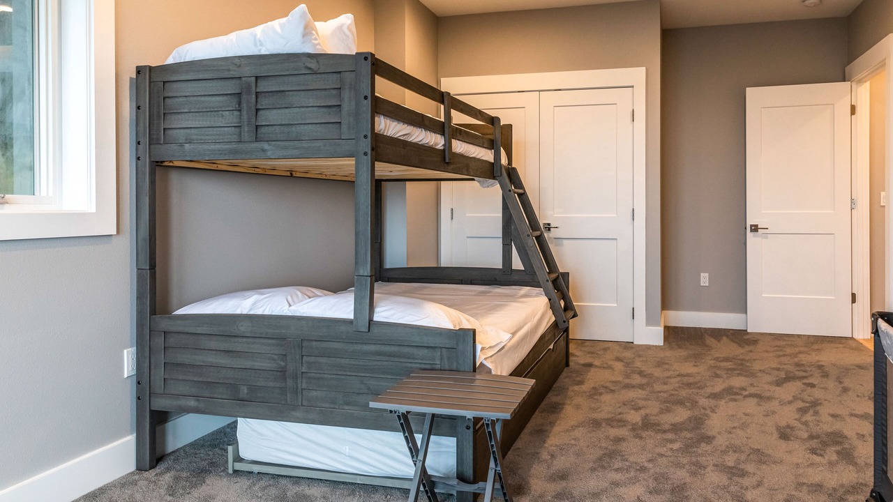 Photo of Bedroom in Oceanside