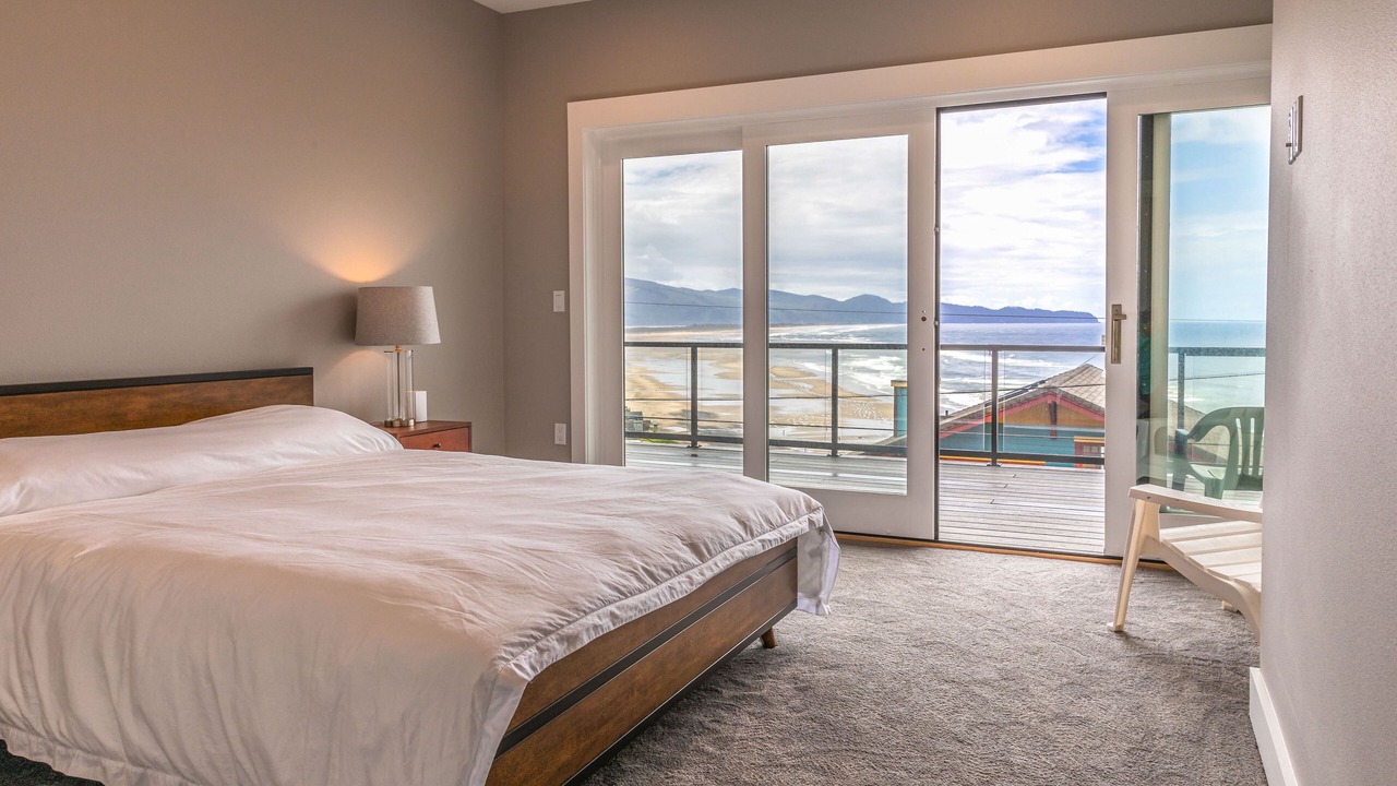 Photo of Bedroom in Oceanside