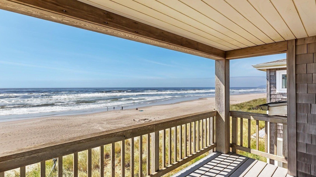 Photo of Patio Balcony in Rockaway Beach