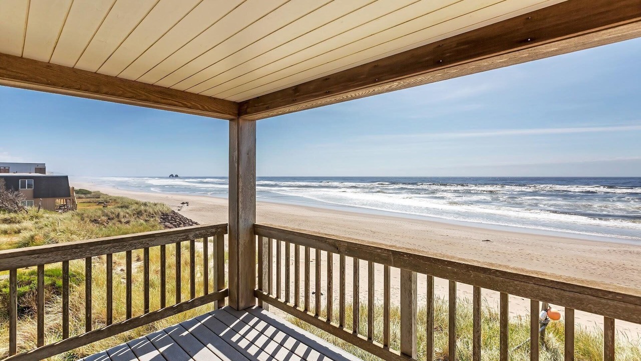 Photo of Patio Balcony in Rockaway Beach