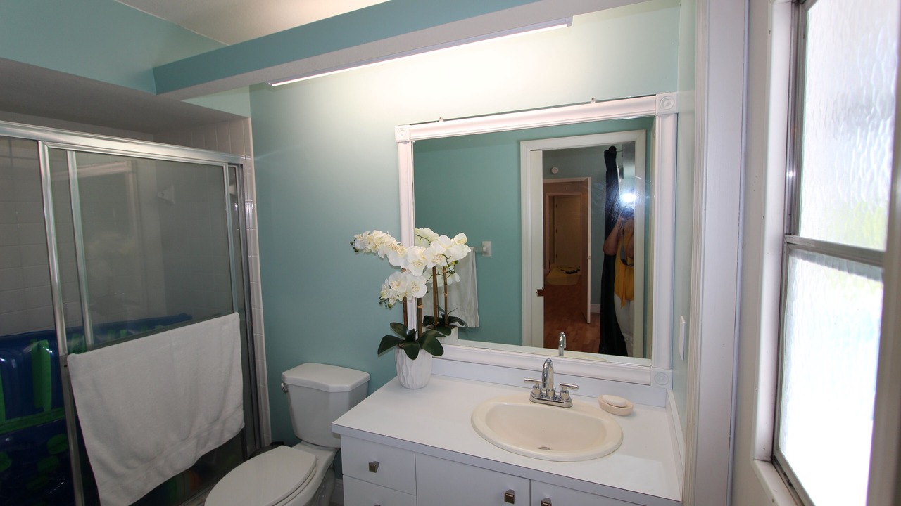 Photo of Bathroom in Parkdale
