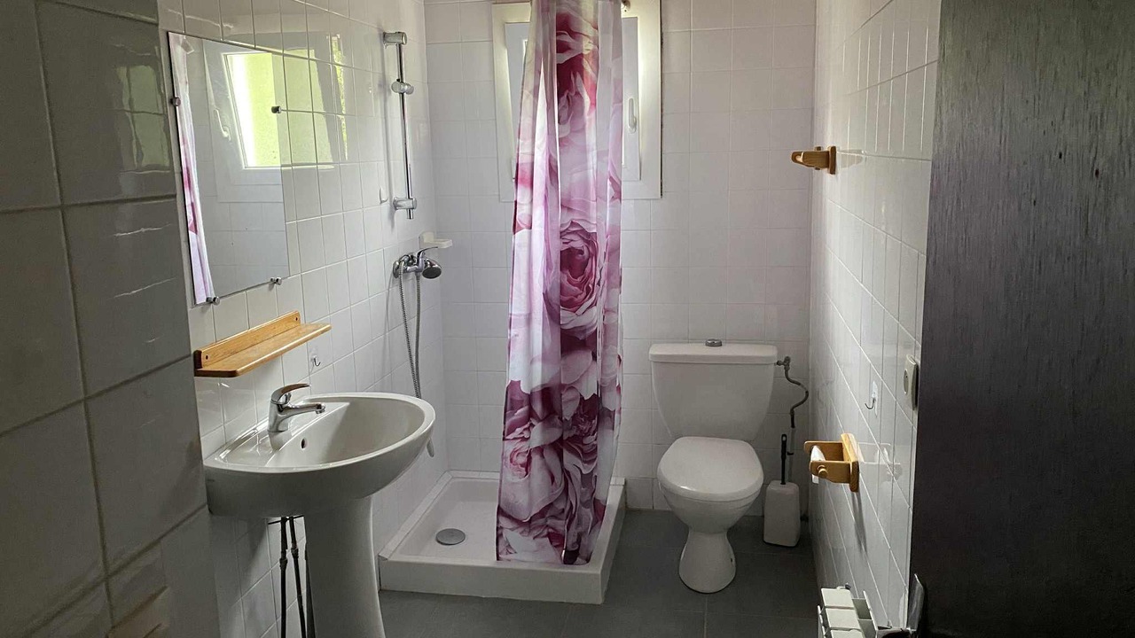 Photo of Bathroom in Revel
