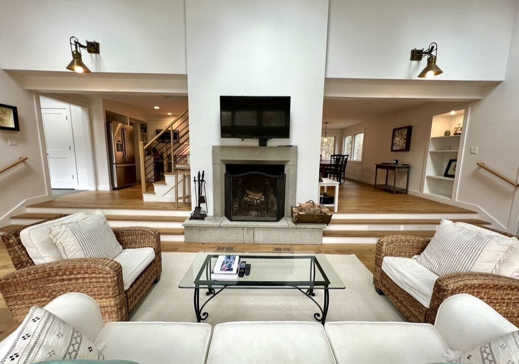 Photo of Livingroom in West Tisbury