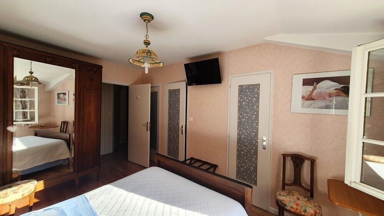 Photo of Bedroom in Remoncourt