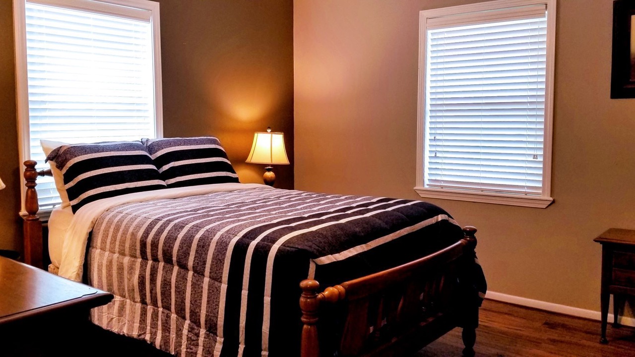 Photo of Bedroom in Energy