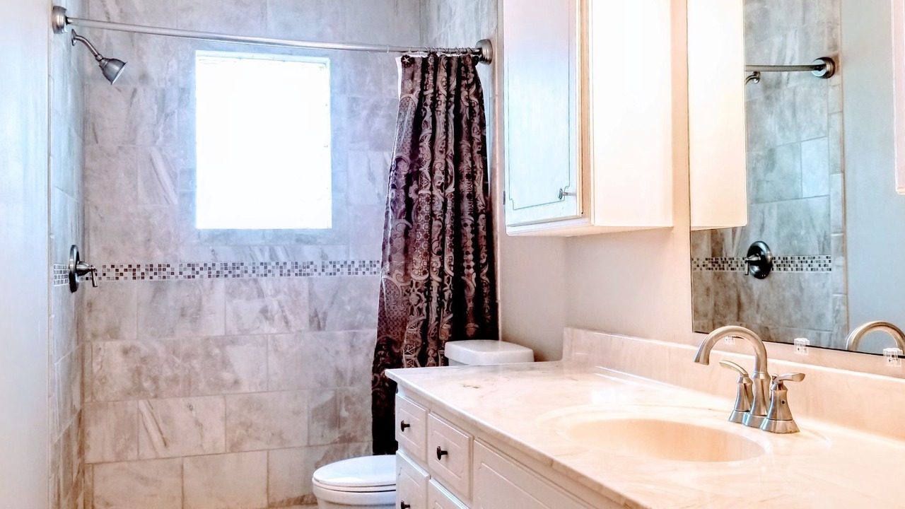 Photo of Bathroom in Energy