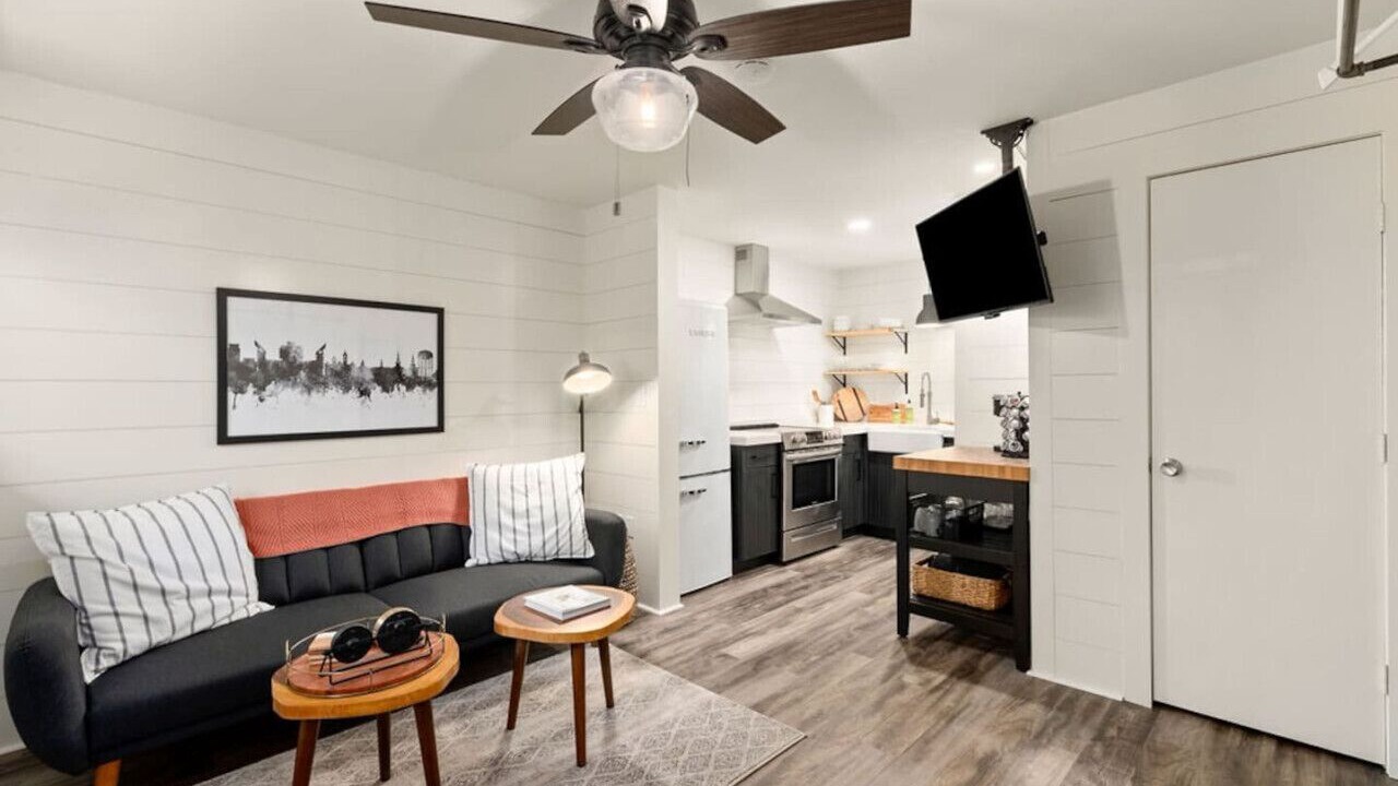 Photo of Livingroom in Auburn