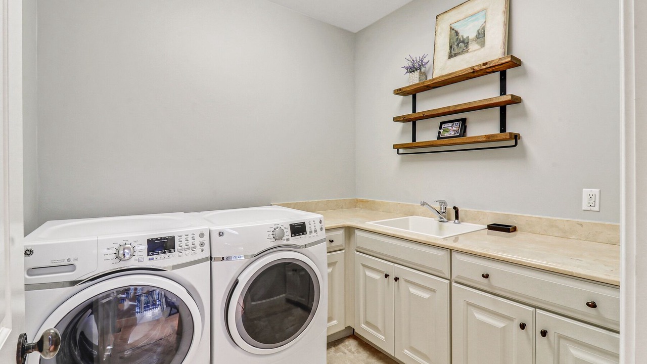 Photo of Bedroom in Oceanside
