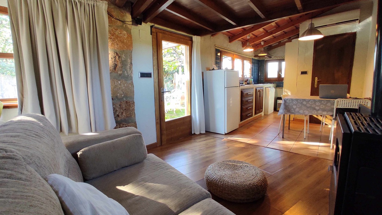 Photo of Livingroom in Maia de Montcal