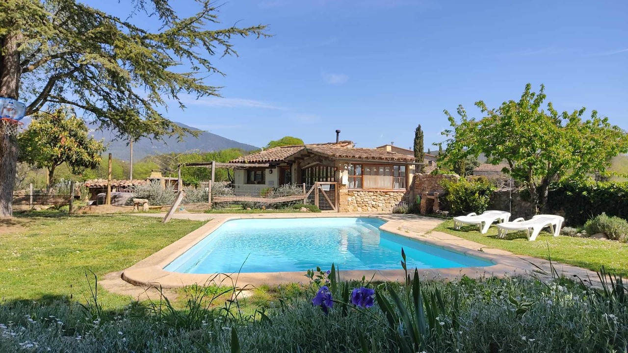Photo of Outdoor in Maia de Montcal