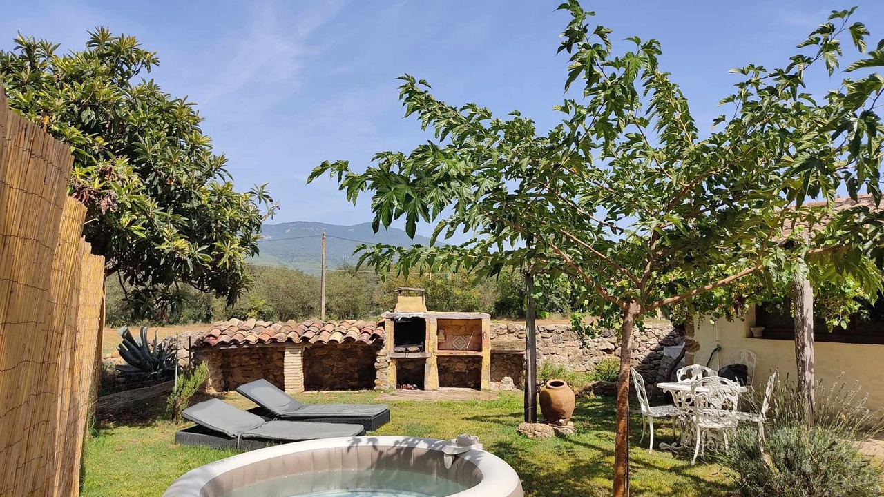 Photo of Patio Balcony in Maia de Montcal
