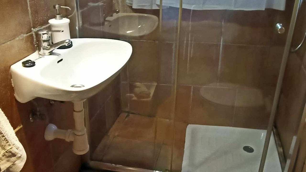 Photo of Bathroom in Maia de Montcal