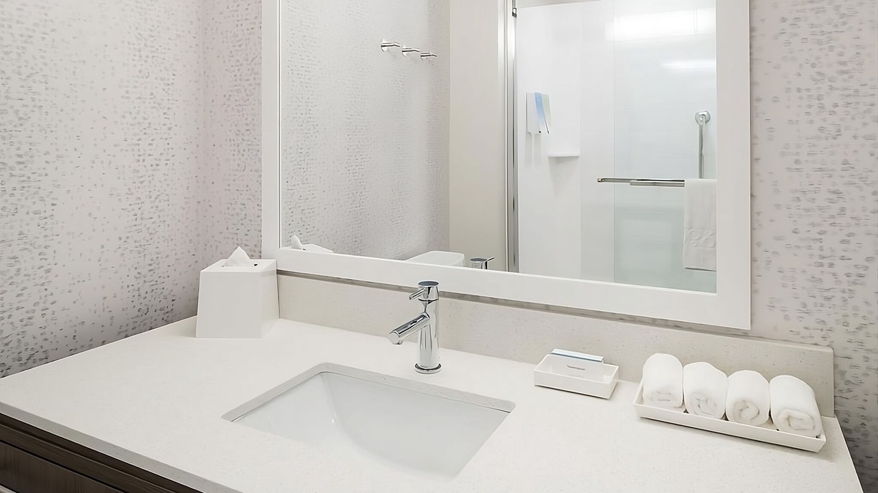 Photo of Bathroom in Airport North