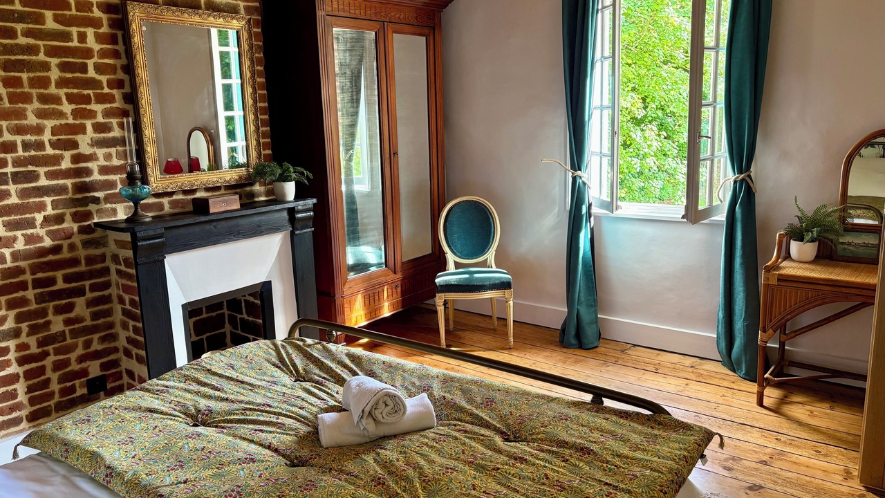 Photo of Bedroom in Saint-Leonard