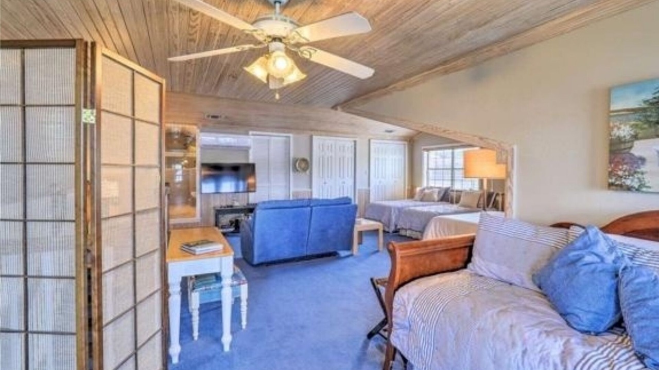 Photo of Livingroom in Granbury